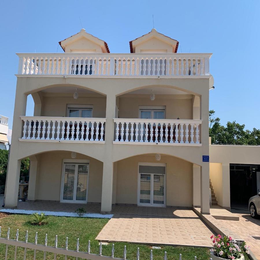 Apartments Mirela Водице Экстерьер фото