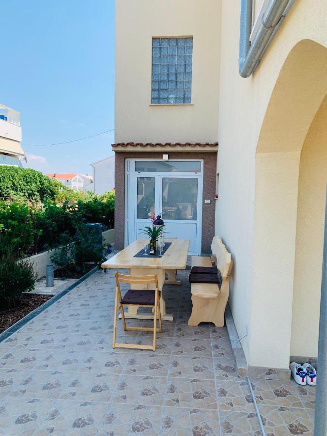 Apartments Mirela Водице Экстерьер фото
